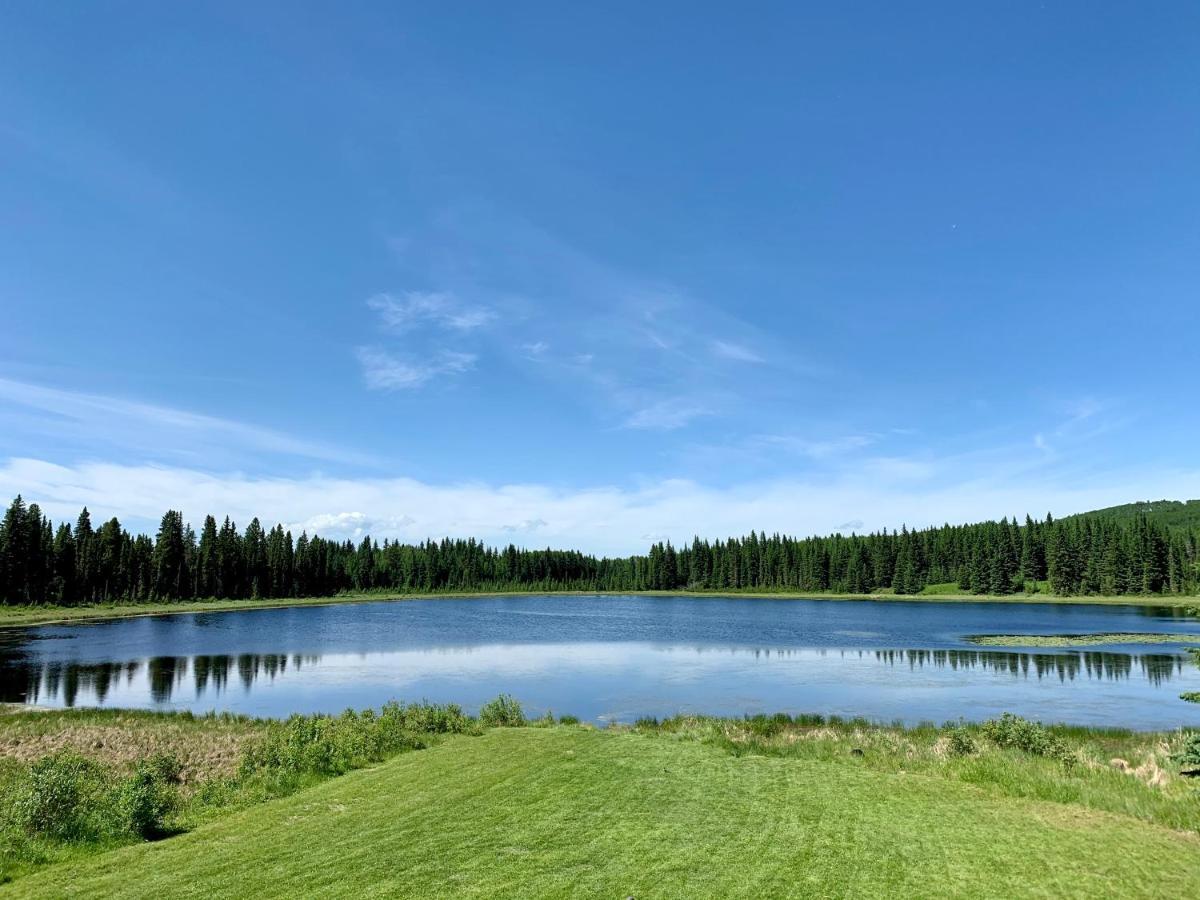 Schott'S Lake Conference & Resort Sundre Εξωτερικό φωτογραφία