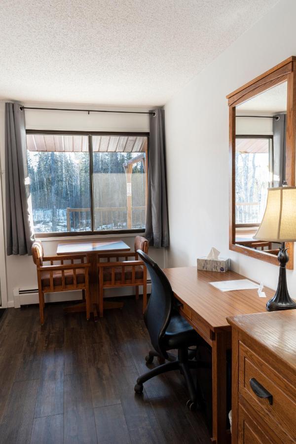 Schott'S Lake Conference & Resort Sundre Εξωτερικό φωτογραφία